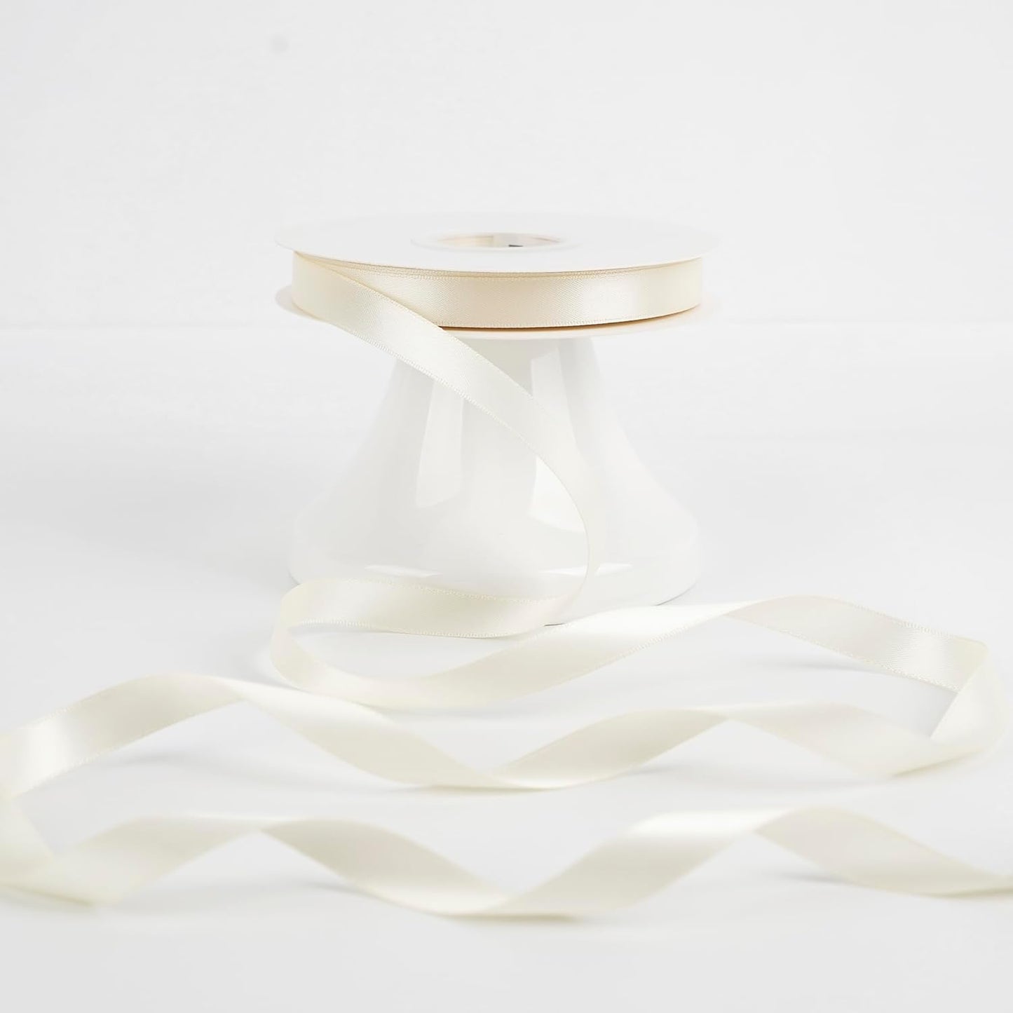 HUIHUANG Ivory Satin Ribbon 1/2 inch X 50 Yards Continuous, Off-White Double-Faced Satin Ribbon for Gift Wrapping, Bows, DIY Crafts, Flower Bouquet, Wedding Bridal Shower Decor, Flower Crowns