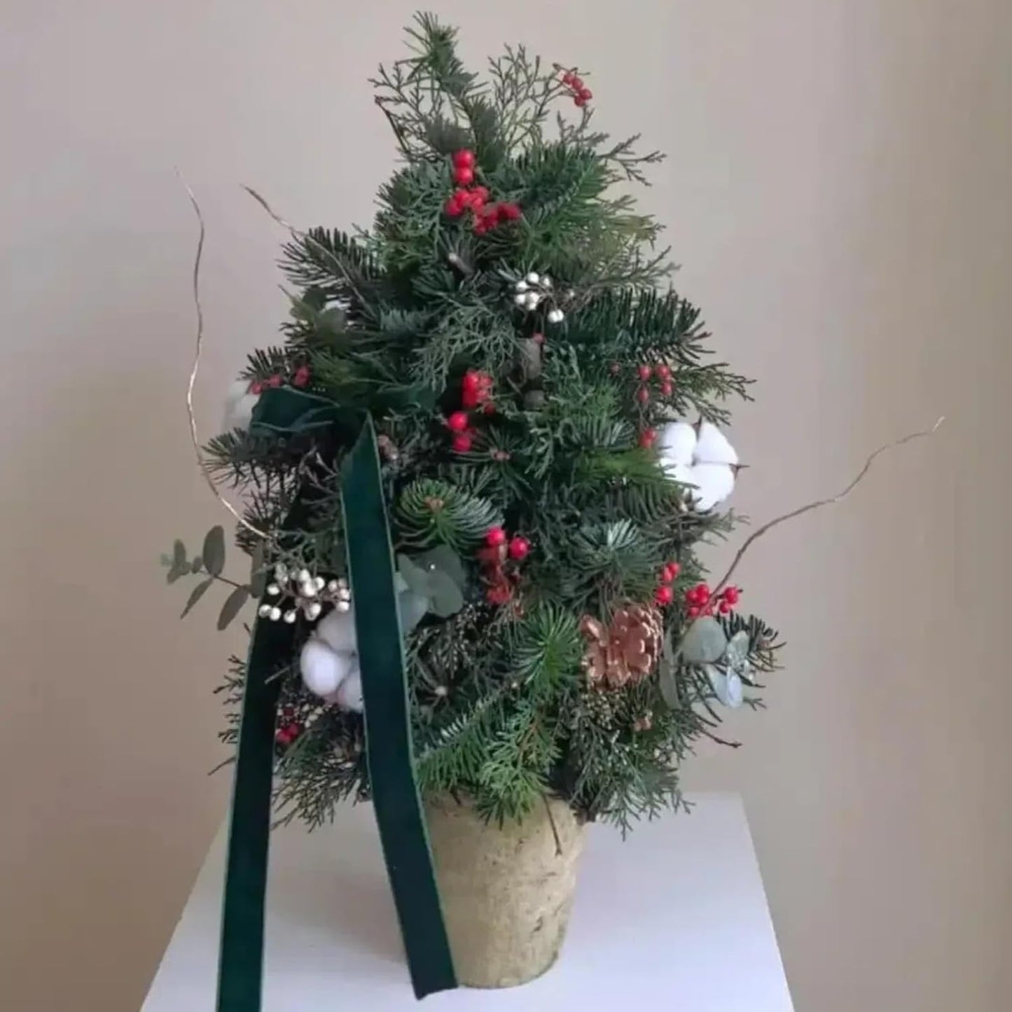 15 Yards Velvet Ribbon 1 Inch Single Face Green Velvet Ribbon Spool Prefect for Wedding, Ribbons for Gift Wrapping, Vintage Christmas Decor Tree Ornaments Wreath Hair Bows, Ribbons for Crafts