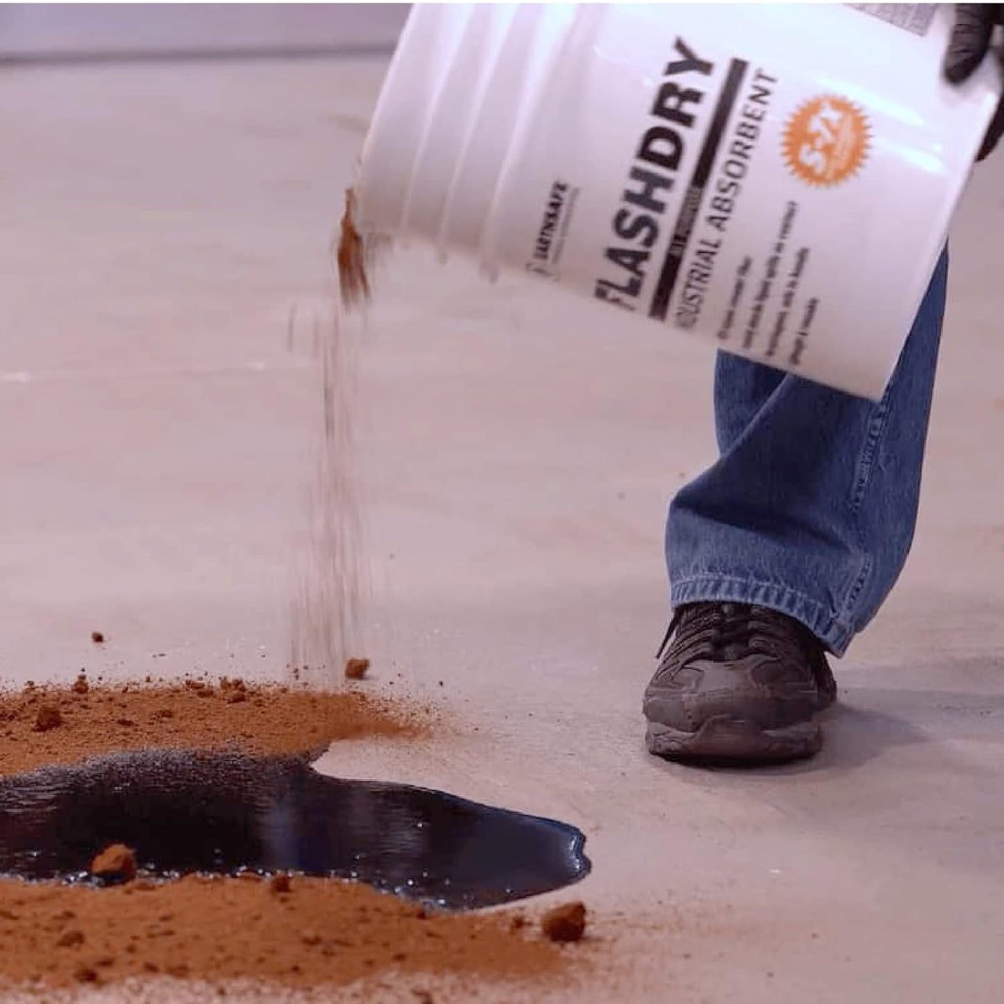 FlashDry All Purpose Organic Industrial Absorbent - 5 Liter Bucket, Case of 6- Instantly Absorbs Liquid Spills - Safer and 5-7x More Absorbent Than Clay - Lightweight & Refillable - OSHA Compliant