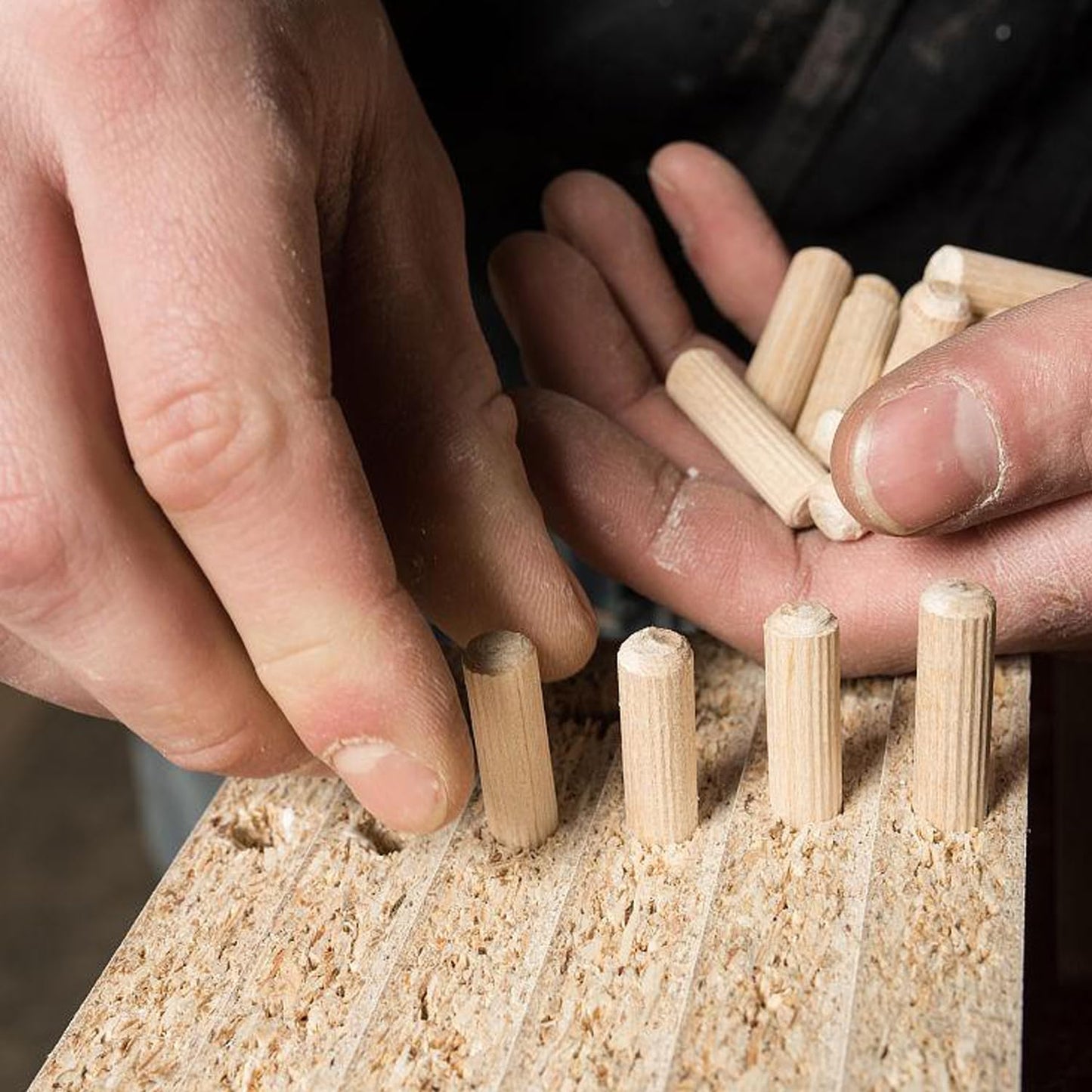 100 Pcs Wooden Dowel Pins - 1/4 inch, 5/16 inch,3/8 inch Fluted Wood Dowels Rods,Hardwood Crafts Dowel Pegs