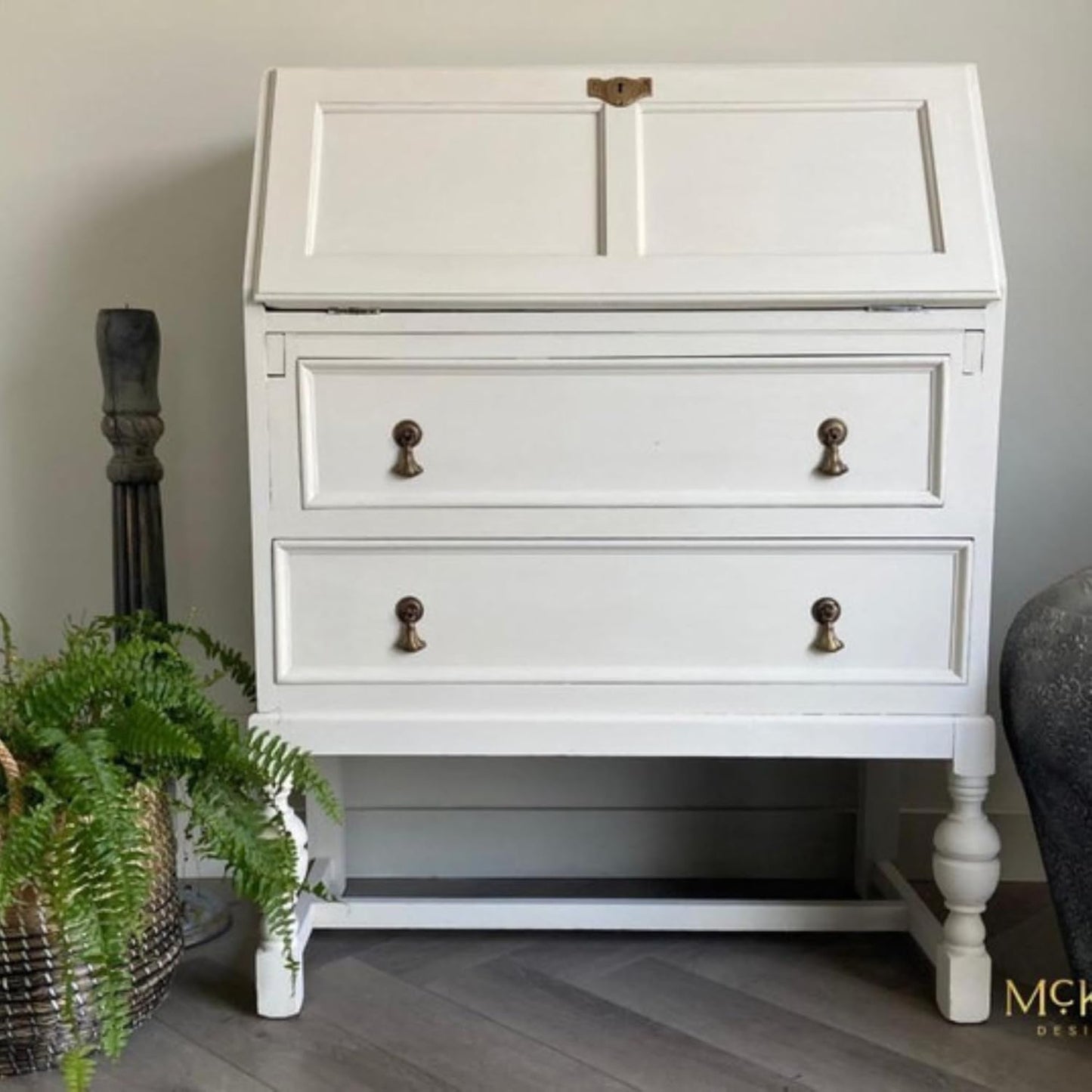 Dixie Belle Paint Company Chalk Finish Furniture Paint – Gardenia (32oz) – Matte Chic Chalk Mineral DIY Furniture Paint