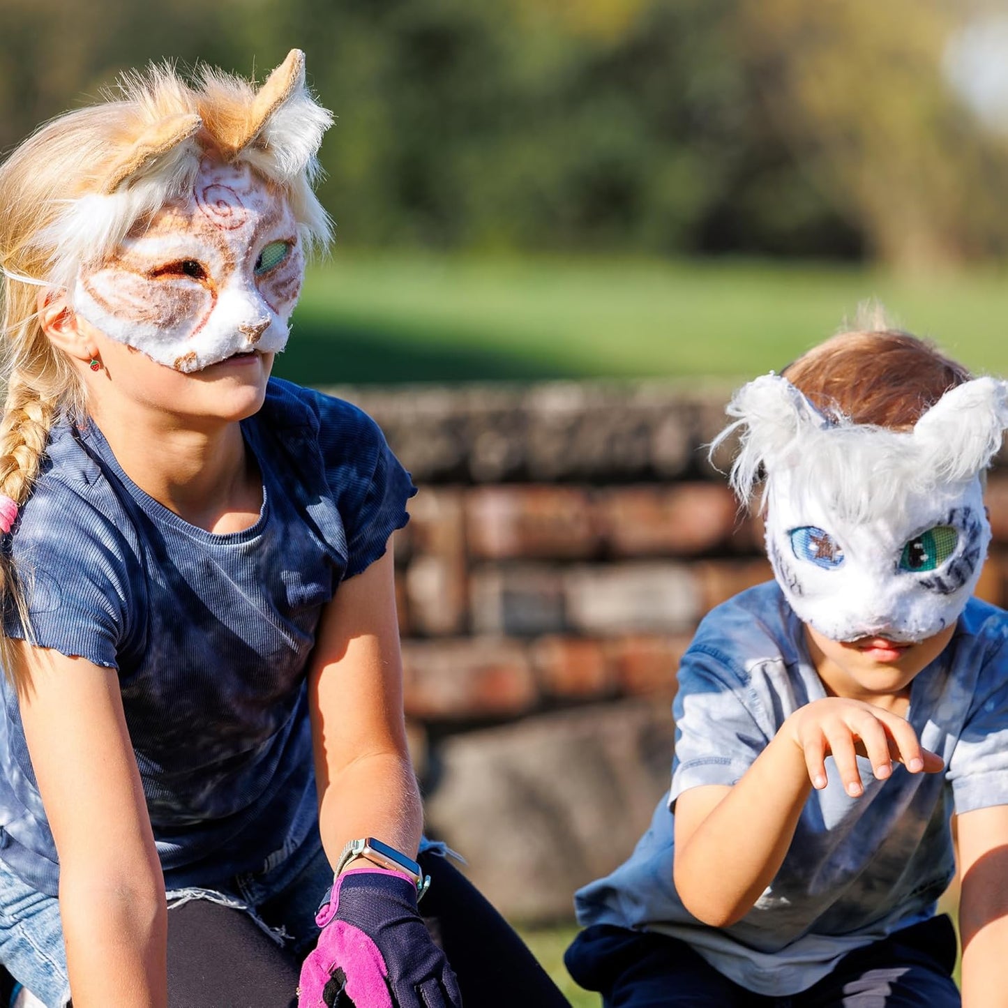 Pllieay 5 Pieces 7 Count Plastic Mesh Canvas Sheets, Eye Mesh for Embroidery, Acrylic Yarn Crafting, Knit and Crochet Projects, Make Aquarium Dividers(10.2 x 13.2 inch, with 4 Pieces Weaving Needles)