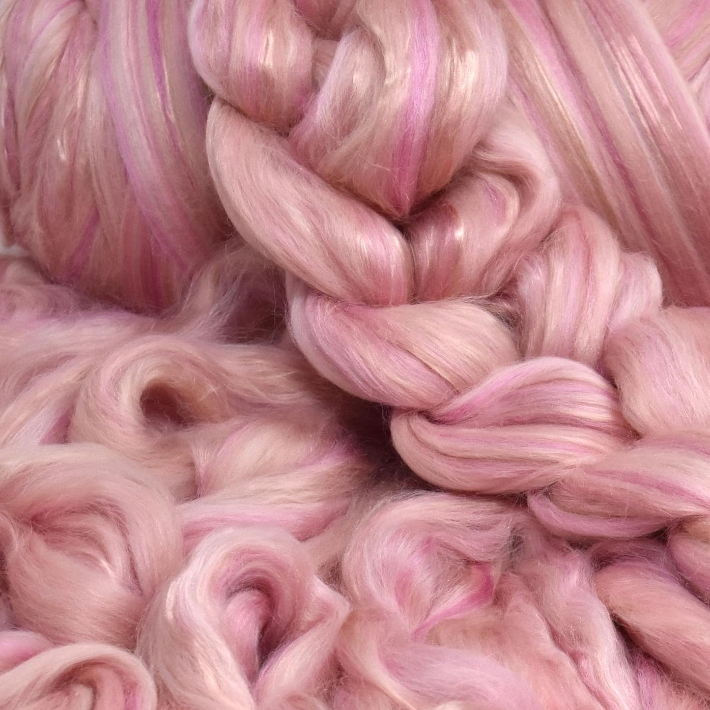Merino Silk Luxe Tonal Designer Blend. Superfine Merino, Mulberry Silk, Tussah Silk. Top Roving for Spinning or Felting. Tender Heart 1oz
