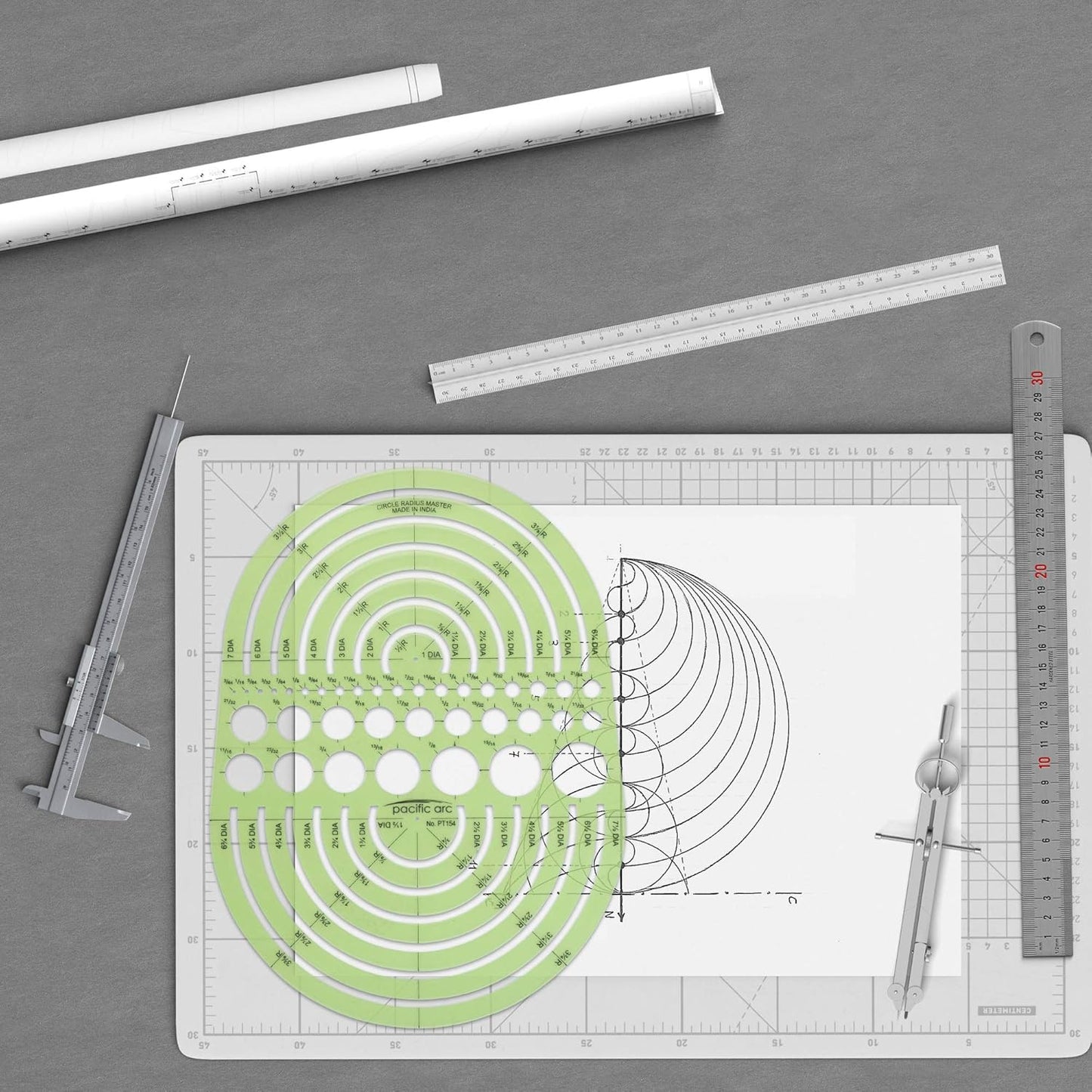 Pacific Arc Circles Radius Master Template Guide, from 1/2 Inch to 3 3/4 Inch Radius and 36 Perfect Circles from 3/64 to 1 Inches