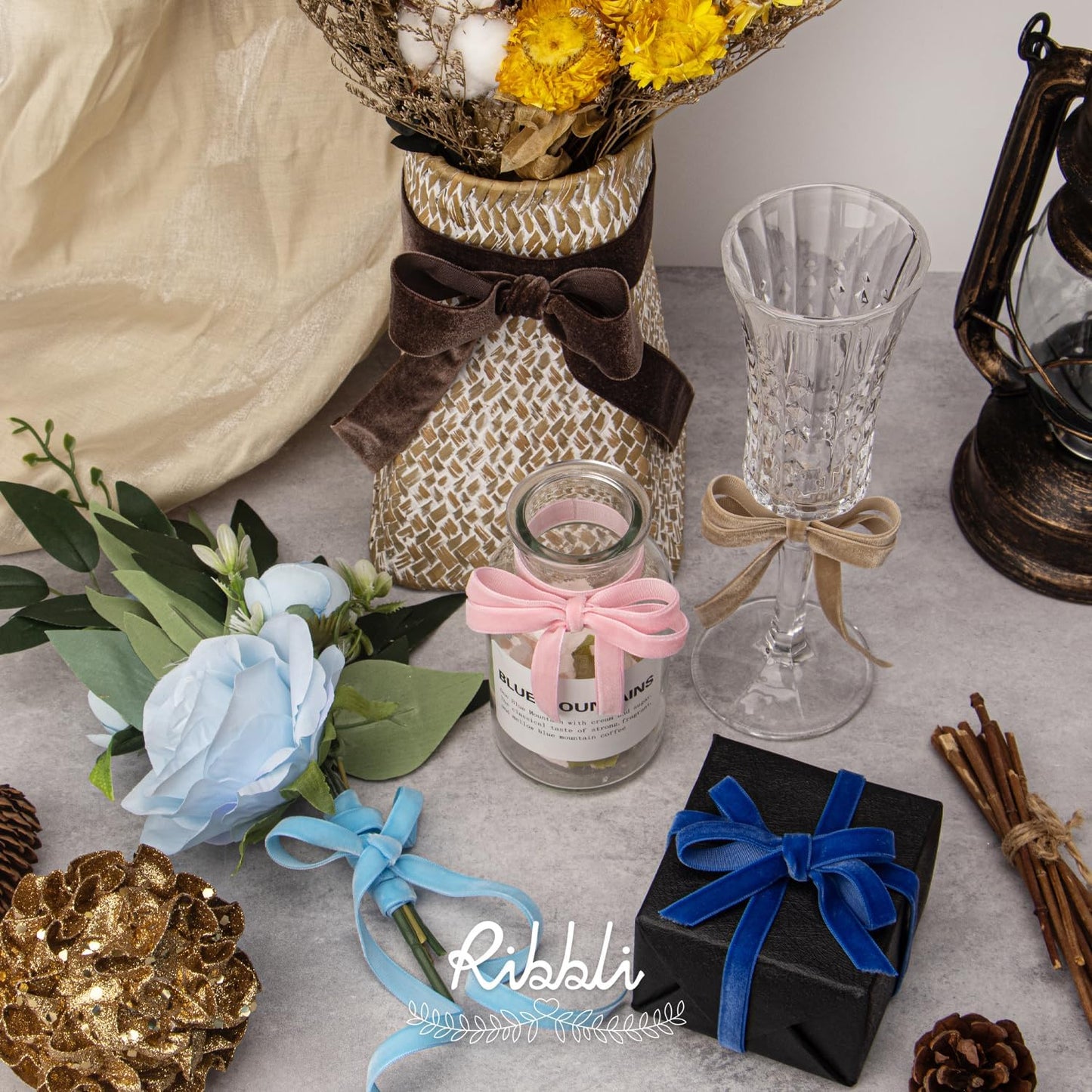 Ribbli Polyester Pearl Pink Velvet Ribbon,3/8 Inches Continuous10-Yard Spool,Christmas Ribbon for Gift Wrapping,Floral Bouquets, Home Decor