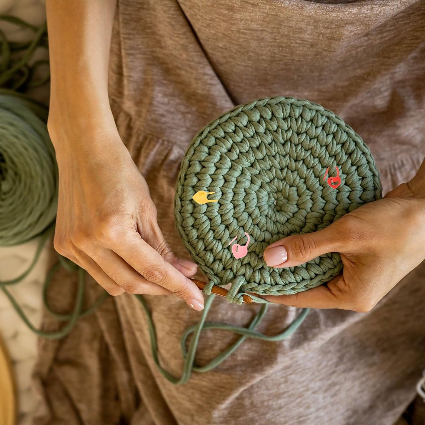 uxcell 400pcs Stitch Markers for Crocheting, Heart Shaped Crochet Marker Needle Clip Counter for Knitting Clothing Tag DIY Craft,Blue