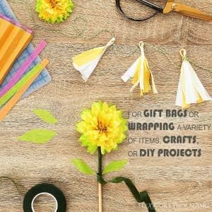 Flexicore Packaging Metallic Gold Pin Stripe Print Gift Wrap Tissue Paper Size: 15 Inch X 20 Inch | Count: 100 Sheets | Color: Gold Pin Stripe