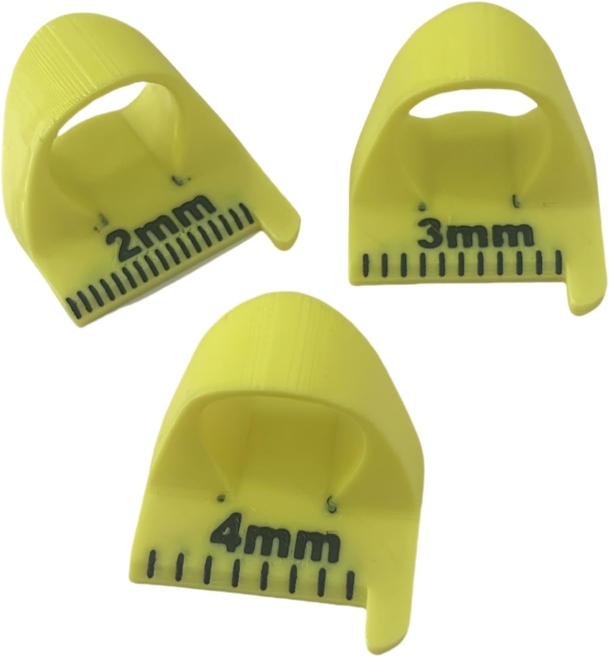 Sewing Finger Ruler for Even Stitches, Magnetic Seam Guide Sewing Kit Supplies Non-Slip Template Mini Measuring Gauge 4mm 3mm 2mm, Quilting Templates Precision Sewing DIY Handmade Sewing Tool (Yellow)