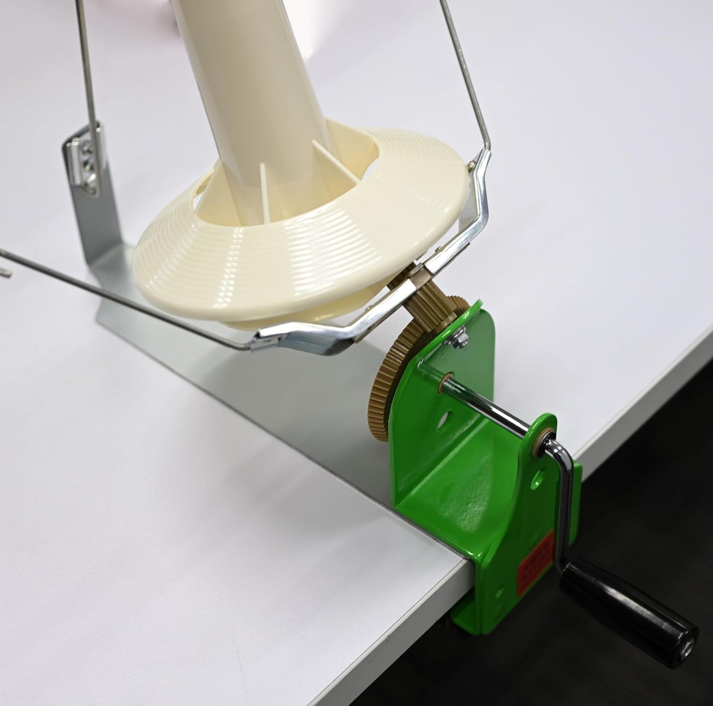 18oz Large Capacity Yarn Ball Winder, Hand Operated Yarn Baller, Bulk Yarn Cake Holder Spinner for Fiber Wool String Ball Crocheting Weaving, Tabletop Dual Rocker Arm Strong Clamp