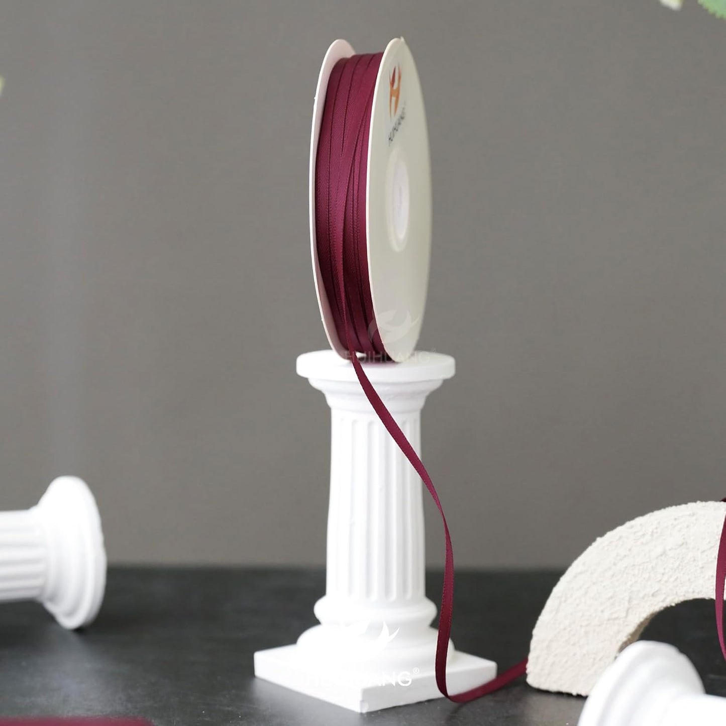 HUIHUANG Solid Color Satin Ribbon 1/8 inch x 100 Yards Double Faced Thin Ribbon Roll for Crafts Gift Wrapping DIY Bows Bouquet Decoration (Burgundy)