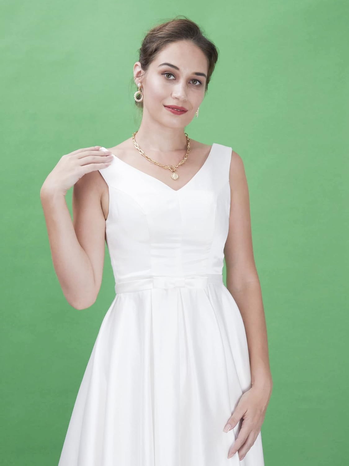 Seamless Photography Background Paper Roll, Green Photo Paper Backdrop for Photography, Video and Streaming (107''x36' Stinger)