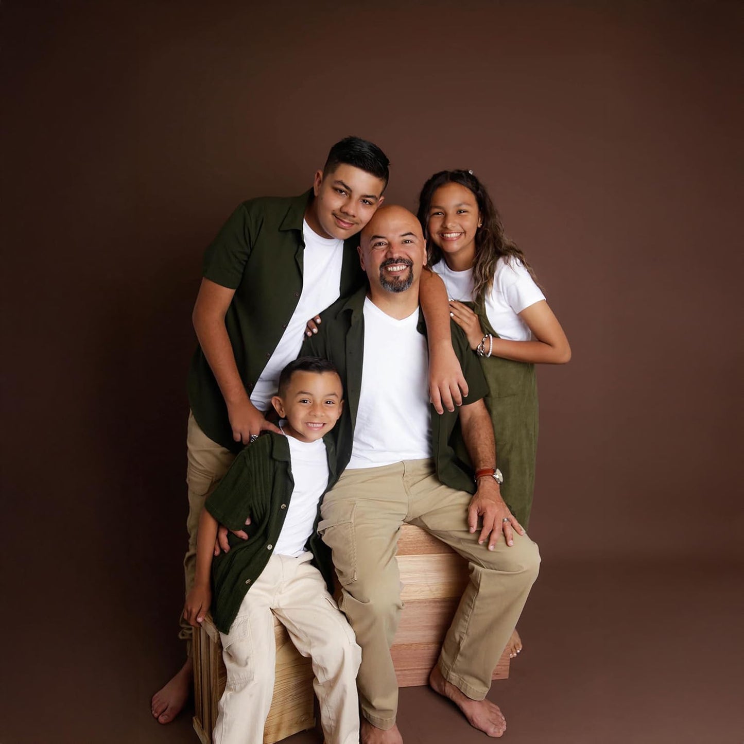 Kate Seamless Paper Backdrop for Photography, Party, Live Streaming, Brown Paper Roll (86''x32.8' Coco Brown)