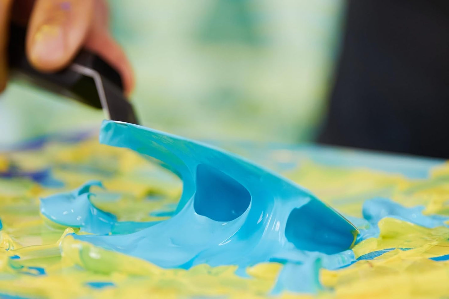 Liquitex Professional Heavy Body Acrylic Paint, 4.65-oz (138ml) Tube, Iridescent Rich Silver