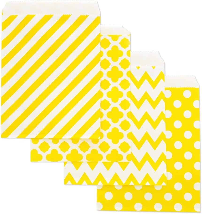 KEYYOOMY 100 Pcs Yellow Candy Buffet Bags Small Cookie Bags Polka Dot Paper Treat Bag for Wedding Birthday Party (5 inch x 7 inch)