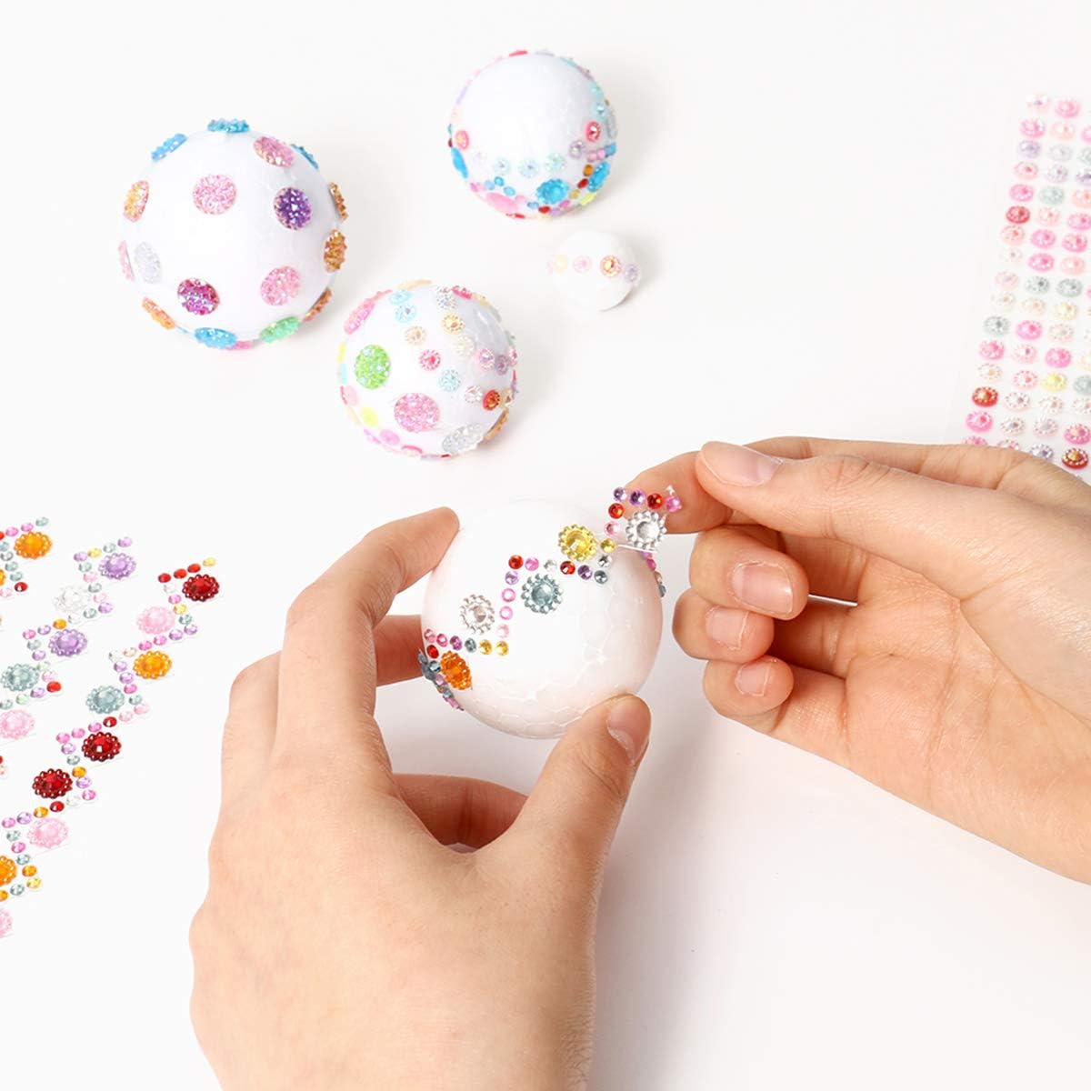 100PCS 1 Inch White Foam Balls Polystyrene Craft Balls Foam Balls for Art, Craft, Household, School Projects and Christmas Easter Party Decorations