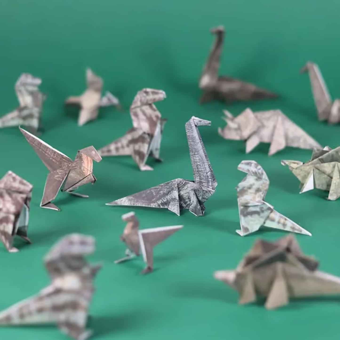 DIY Paper Cats Kit, Cute Kitten Origami Papercraft Kit, 50 Sheets DIY Origami Paper to Fold Cute Cat / Dog / Dinosaur Figures for Teens & Adults, Desk Decoration & Gift for Cat Lovers