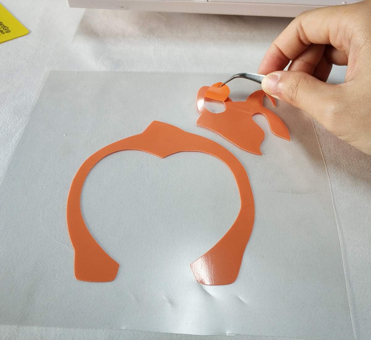 guangyintong Orange Heat Transfer Vinyl HTV Rolls, 12" x 8ft Orange Iron on Vinyl for T-Shirts Glossy Surface HTV for All Cutter Machines Easy to Cut & Weed for Heat Design