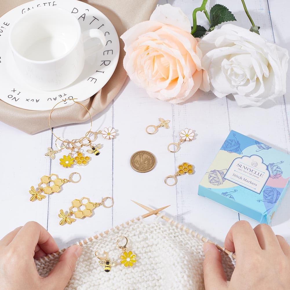 SUNNYCLUE 1 Box 12Pcs Bee Charms Knitting Stitch Markers Cute Removable Clip on Bracelets Charm Daisy Flowers Charms Lobster Claw Clasps Crochet Stitch Markers for DIY Knitting and Crocheting Sewing