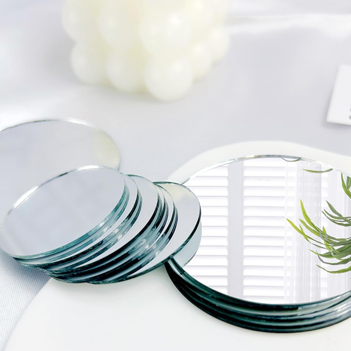 DARENYI 20Pcs Glass Round Mirror Tiles, 4 inch Small Circle Mirrors Self Adhesive Mirror Stickers Glass Mirror Plates, Mirror Sheets for Walls Decor Wedding Table Centerpieces DIY Crafts Mosaic