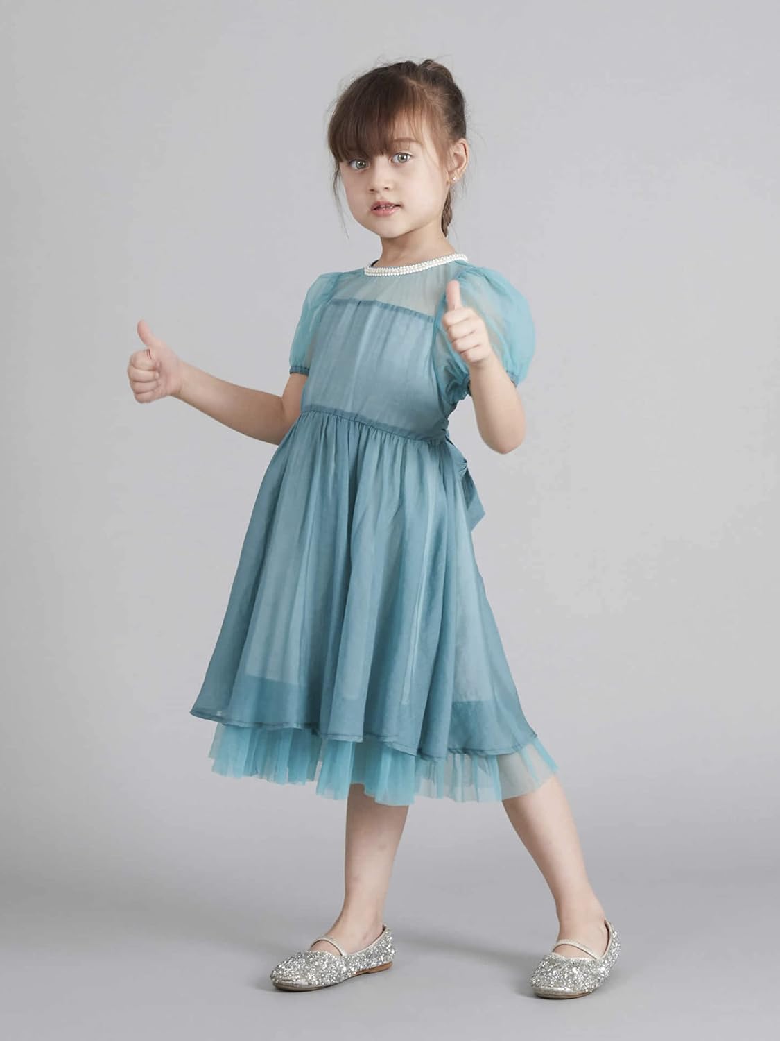 Seamless Photography Background Paper Roll, Grey Photo Paper Backdrop for Photography, Video and Streaming (82''x16' Pursuit Grey)