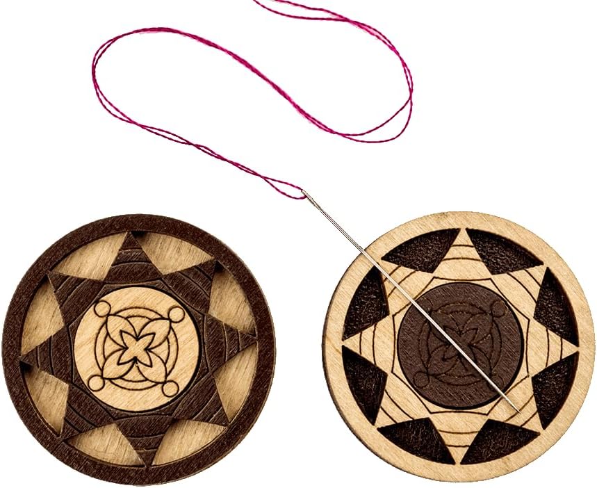 Wonderland Crafts Magnetic Double-Sided Needle Holder FLMH-035(W)