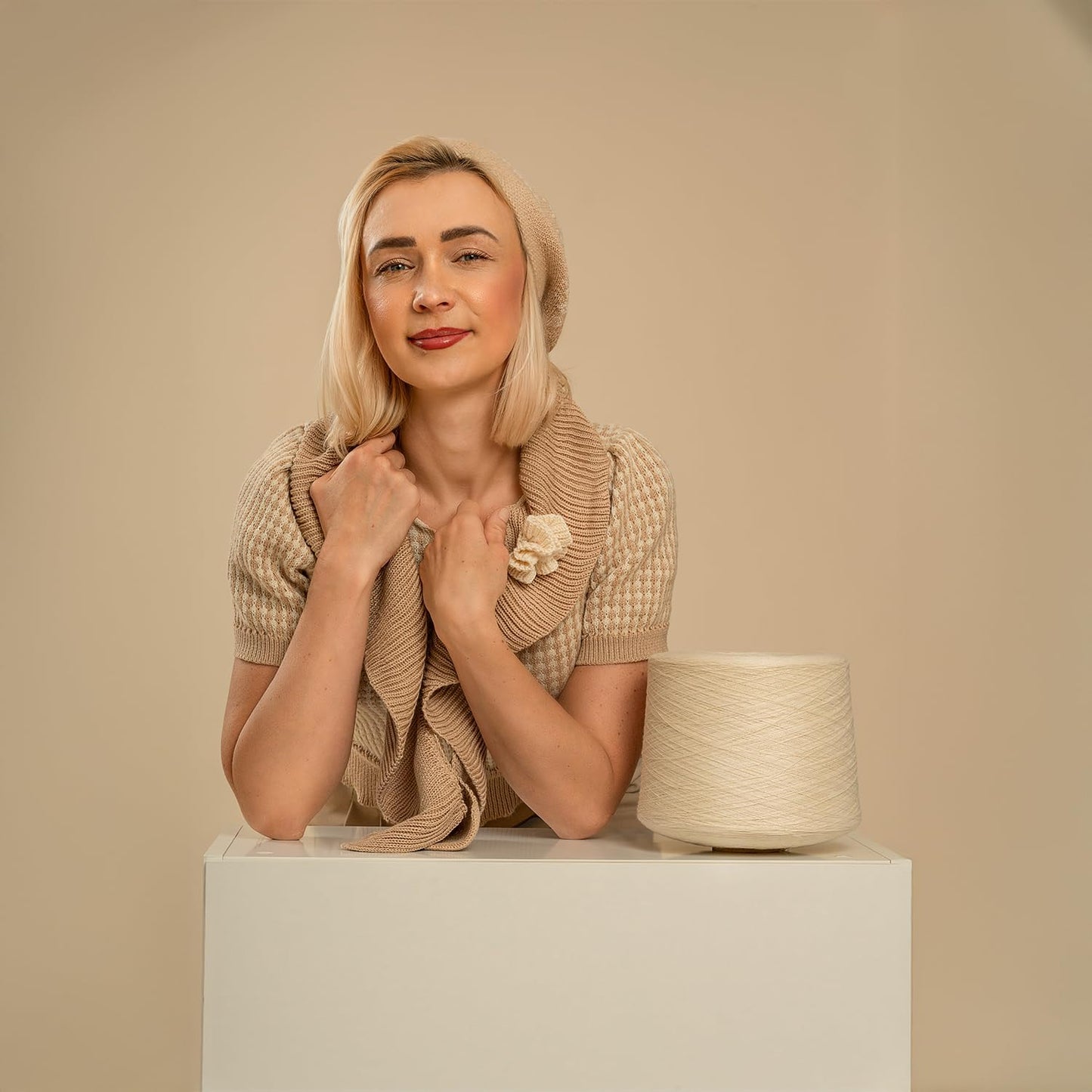 Kate Seamless Paper Backdrop for Photography Beige Cream Backdrop Paper (106.8''x32.8' Ivorine)