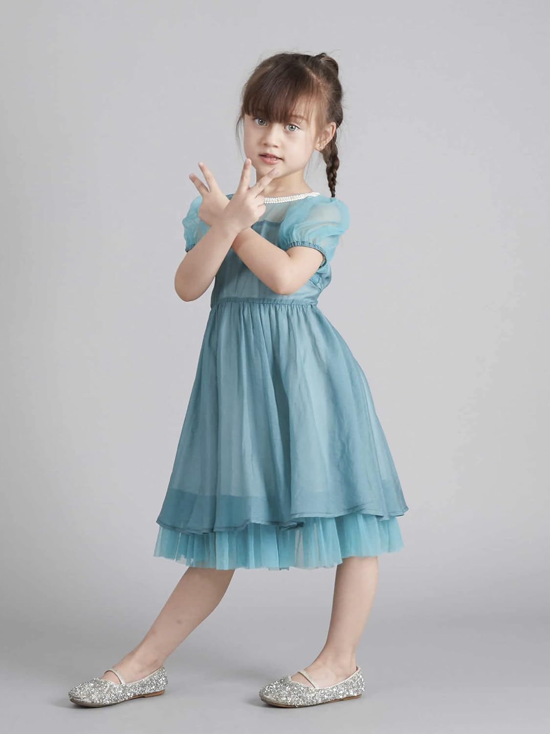 Seamless Photography Background Paper Roll, Grey Photo Paper Backdrop for Photography, Video and Streaming (53''x16 'Pursuit Grey)