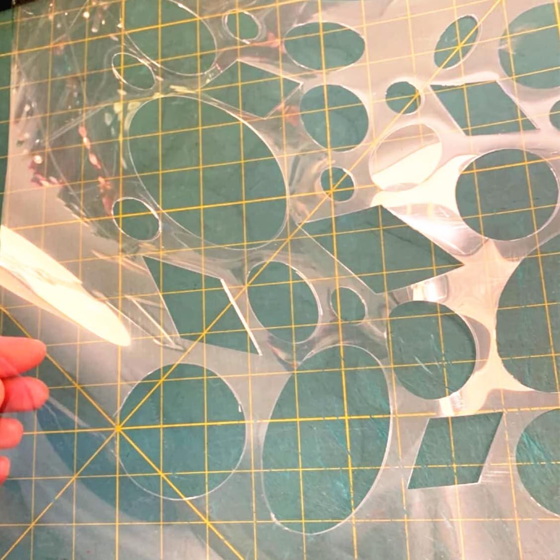 BANLTRE 8 Pack 16" x 24" 7.5mil/0.19mm Thick Clear Blank Stencil Sheet for Cutting,Craft Plastic Sheets (16" x 24" / 7.5mil)