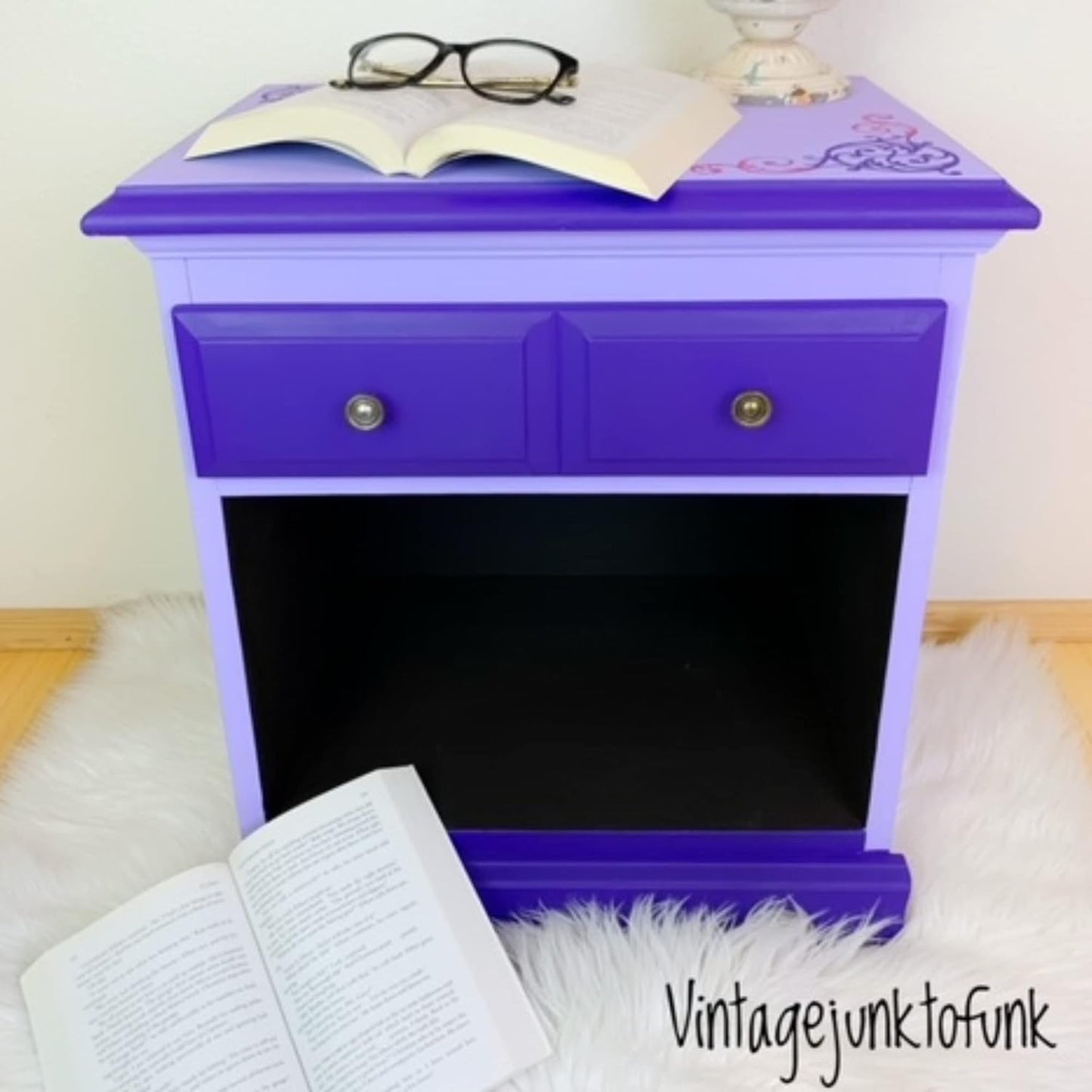 Dixie Belle Paint Company Chalk Finish Furniture Paint - Amethyst (16oz) - Matte Deep Purple Chic Chalk Mineral DIY Furniture Paint