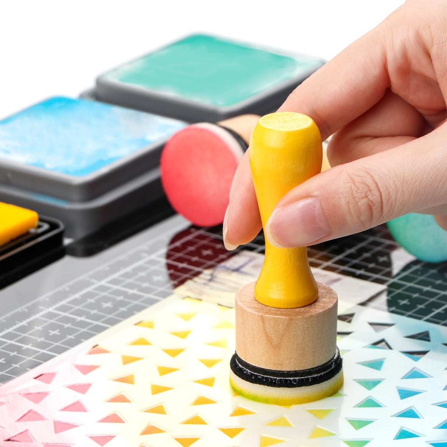 47 Packs Ink Blending Foam Pads Set, Include 8 Pcs Round Ink Mini Applicator Tools and 38 Pcs Replacement Foam Pads 1 Storage Box for for Drawing Distressing Blending Card Making Stammping