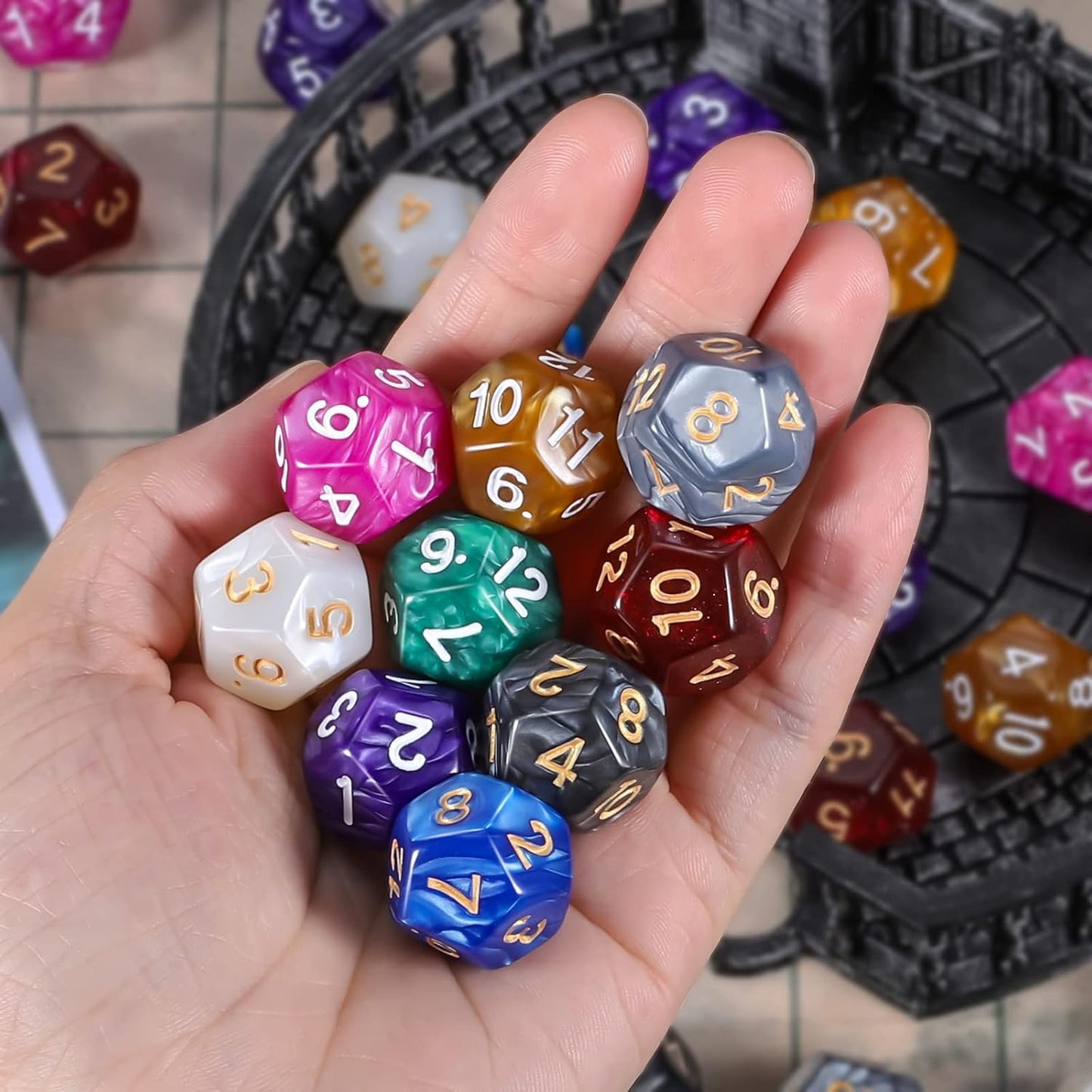 CiaraQ DND Polyhedral Dice (100pcs) with A Dice Bag Compatible with Dungeons and Dragons DND RPG MTG Role Playing Table Games (D12 dice, 10 colors-100 pcs)