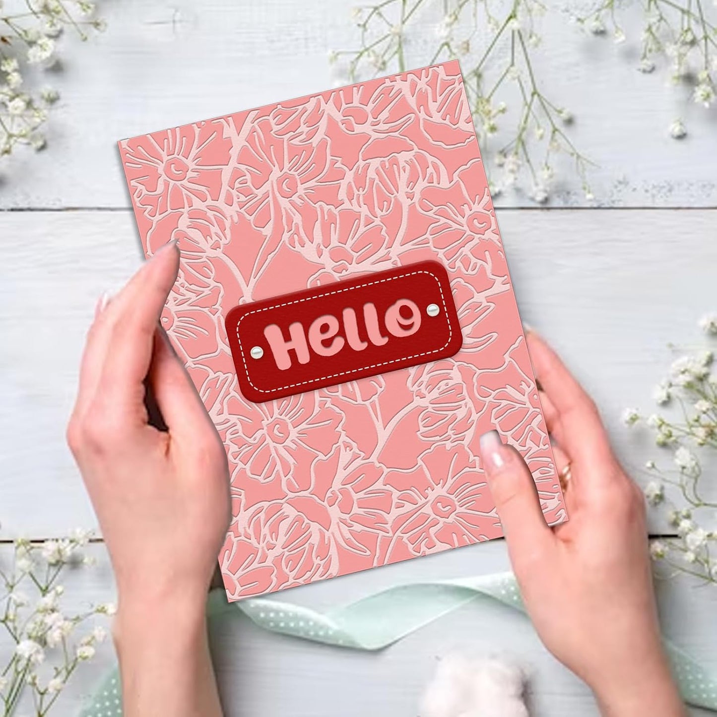 Daisy Flower Background Embossing Folder, Plastic Textured Impressions Chrysanthemum Embossing Folder Template for Card Making Summer Spring Scrapbooking Paper Craft Album Stamps DIY Décor