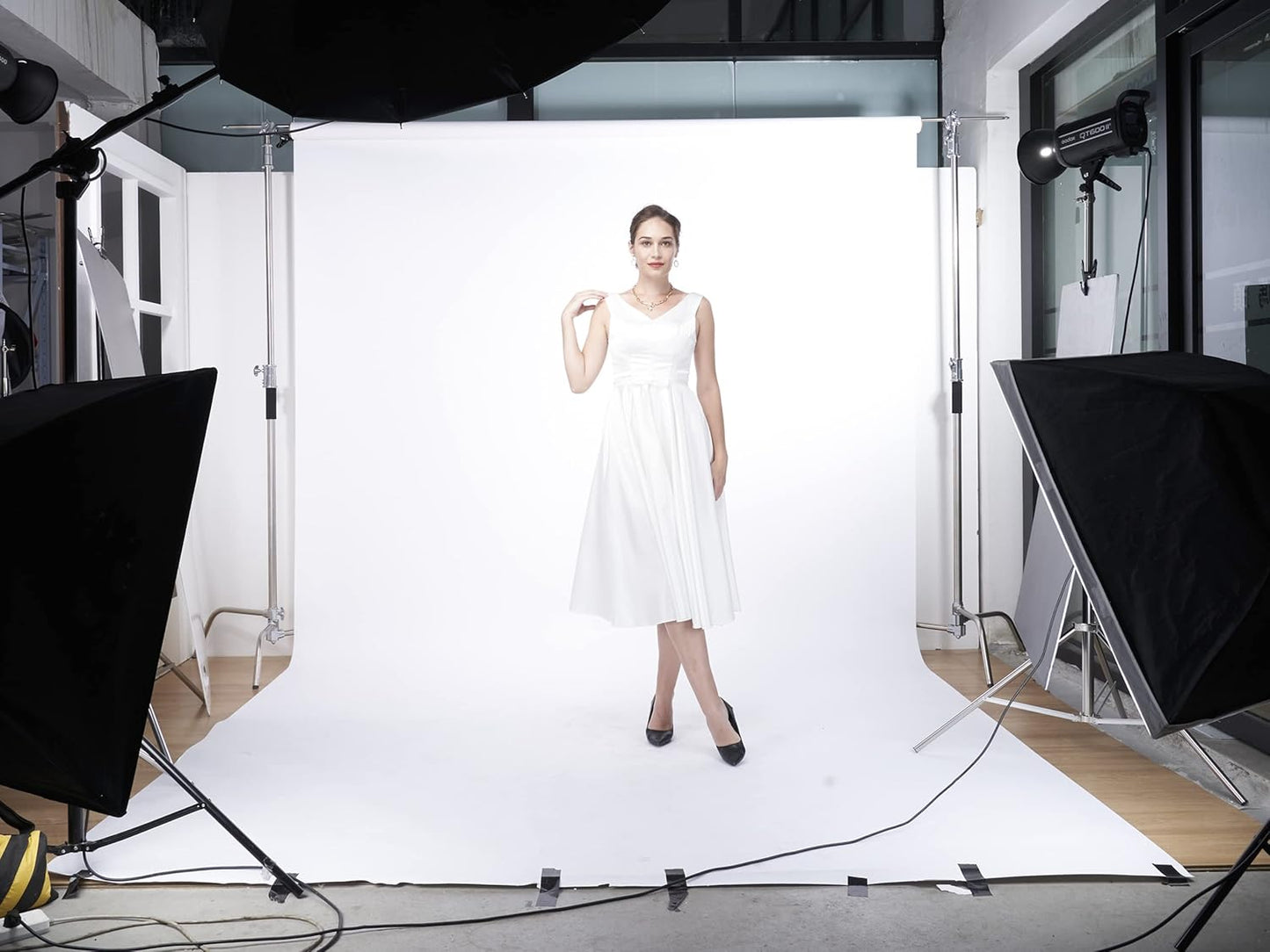 Seamless Photography Background Paper Roll, White Photo Paper Backdrop for Photography, Video and Streaming (53''x16 'Artic White)