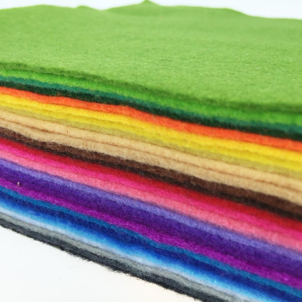 28pcs Thick 1.4mm Soft Felt Fabric Sheet Assorted Color Felt Pack DIY Craft Sewing Squares Nonwoven Patchwork (25x25cm)
