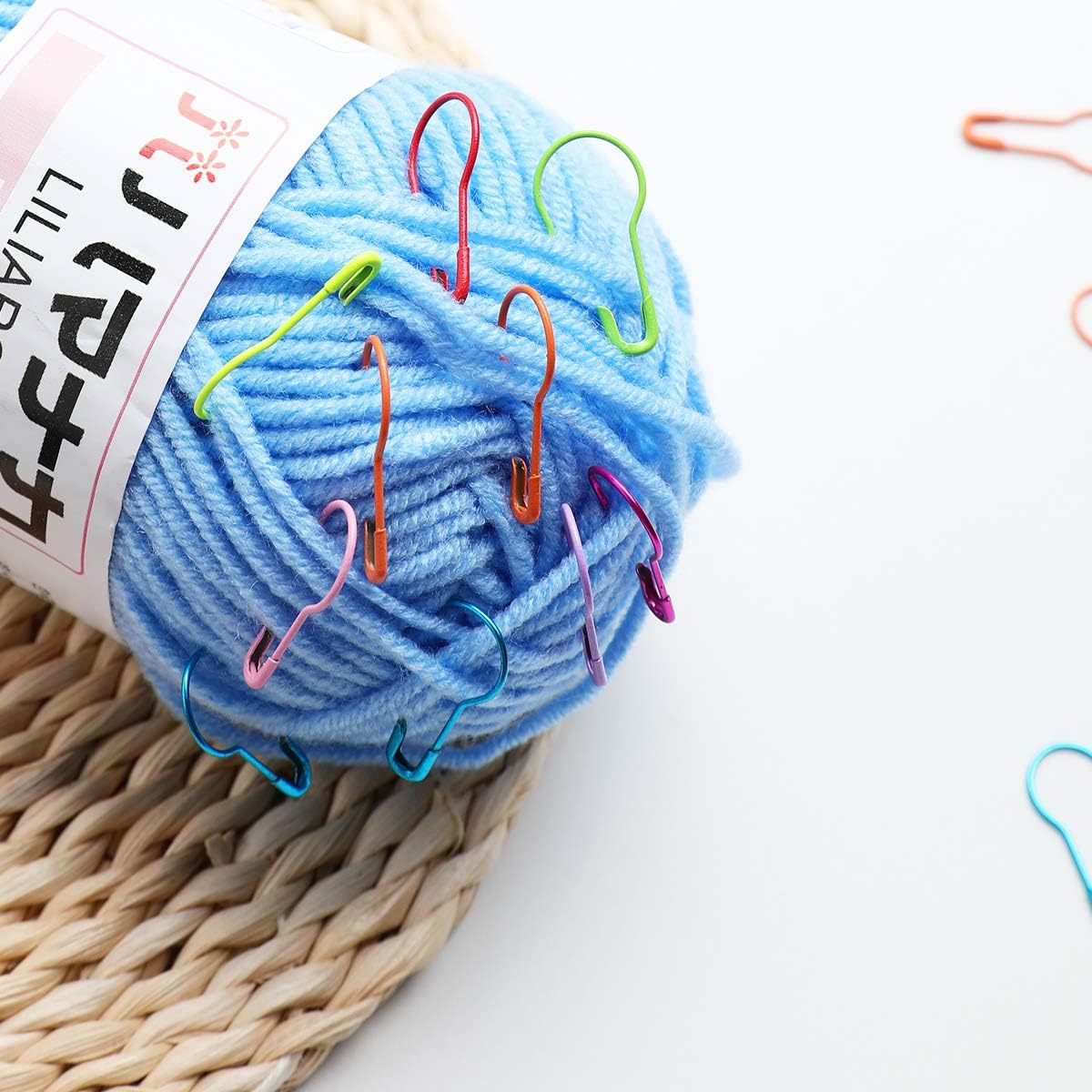 Colorful Metal Knitting Pins Stitch Markers Pear Shape Safety Pins for Sewing Clothing DIY Craft Making with Storage Box Knitting Counter Crochet Needle Clip Ring(10 colors-500pcs)