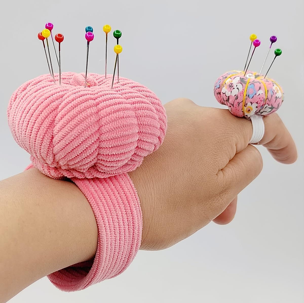 Elastic Wrist Pin Cushion Ring Pincushions Needlework DIY Handcraft Needles Holder for Sewing and Quilting with 1 Elastic Strap Finger Ring Pincushions Pumpkin Shaped