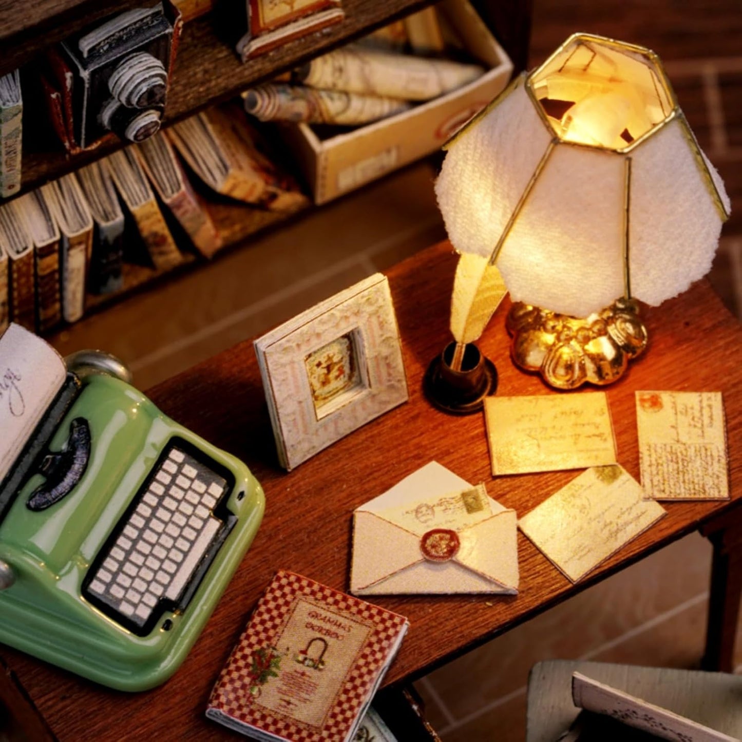 DIY Miniature House Kit, Mini House Building Kit with LED & Dust Cover, DIY Wooden Dollhouse Miniature Kit for Adults Teen, Wooden Crafts Lovely Dollhouse Kit, Elegant Studio