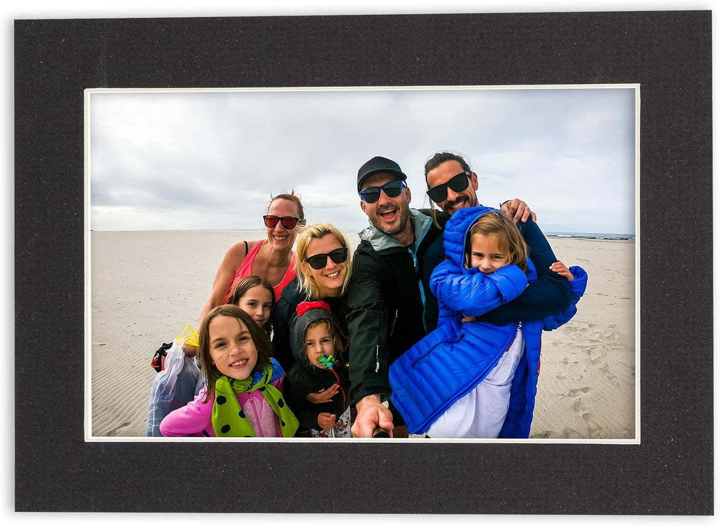 5x7 Mat for 8.5x11 Frame - Precut Mat Board Acid-Free Textured Black 5x7 Photo Matte For a 8.5x11 Picture Frame, Premium Matboard for Family Photos, Show Kits, Art, Picture Framing, Pack of 100 Mats