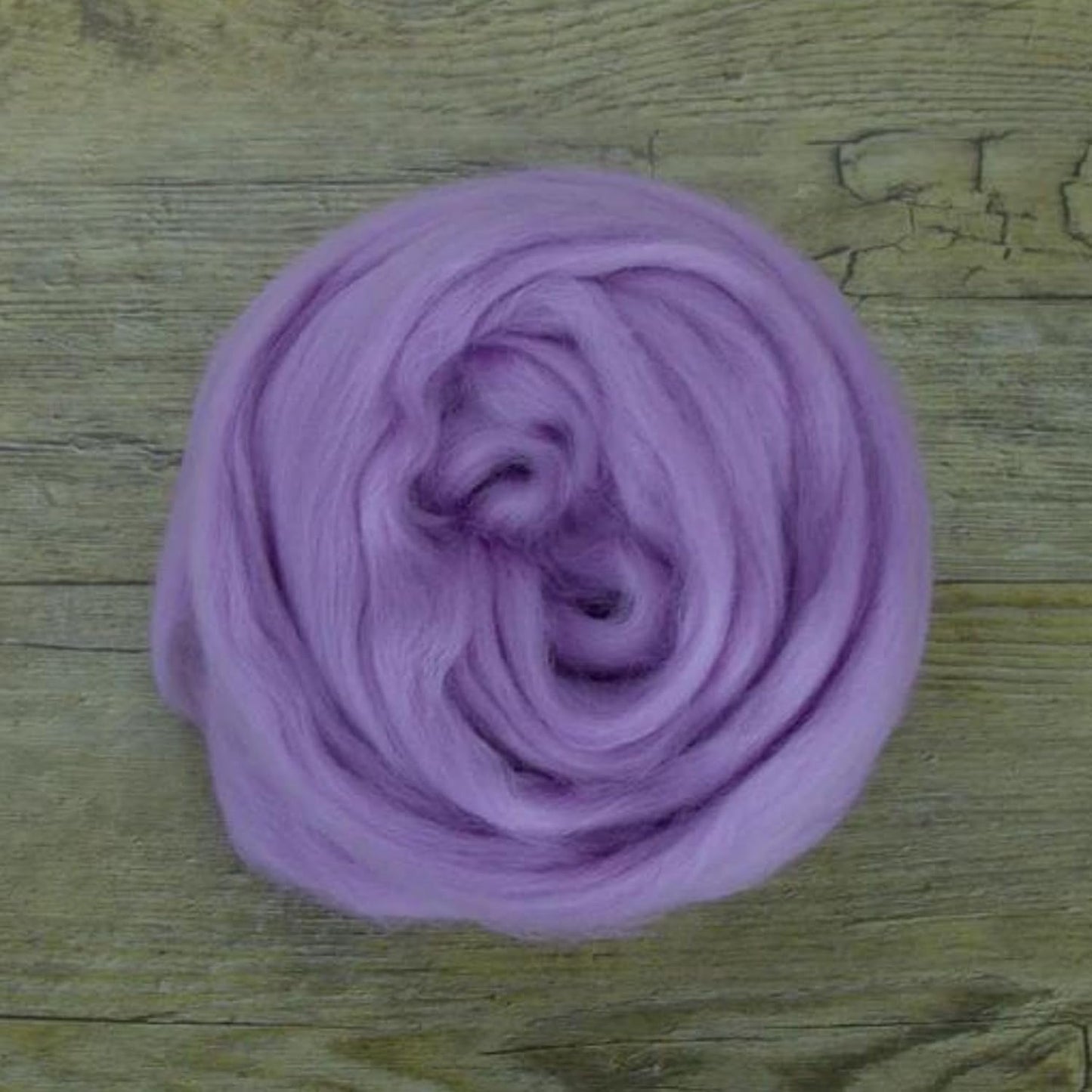 Revolution Fibers Merino Wool Combed Top | 1 lb Premium Wool Roving | 22 Micron, Best Merino Wool for Spinning, Tapestry, Needle Felting, Big Yarn Roving and Wall Hangings (Lavender Purple)