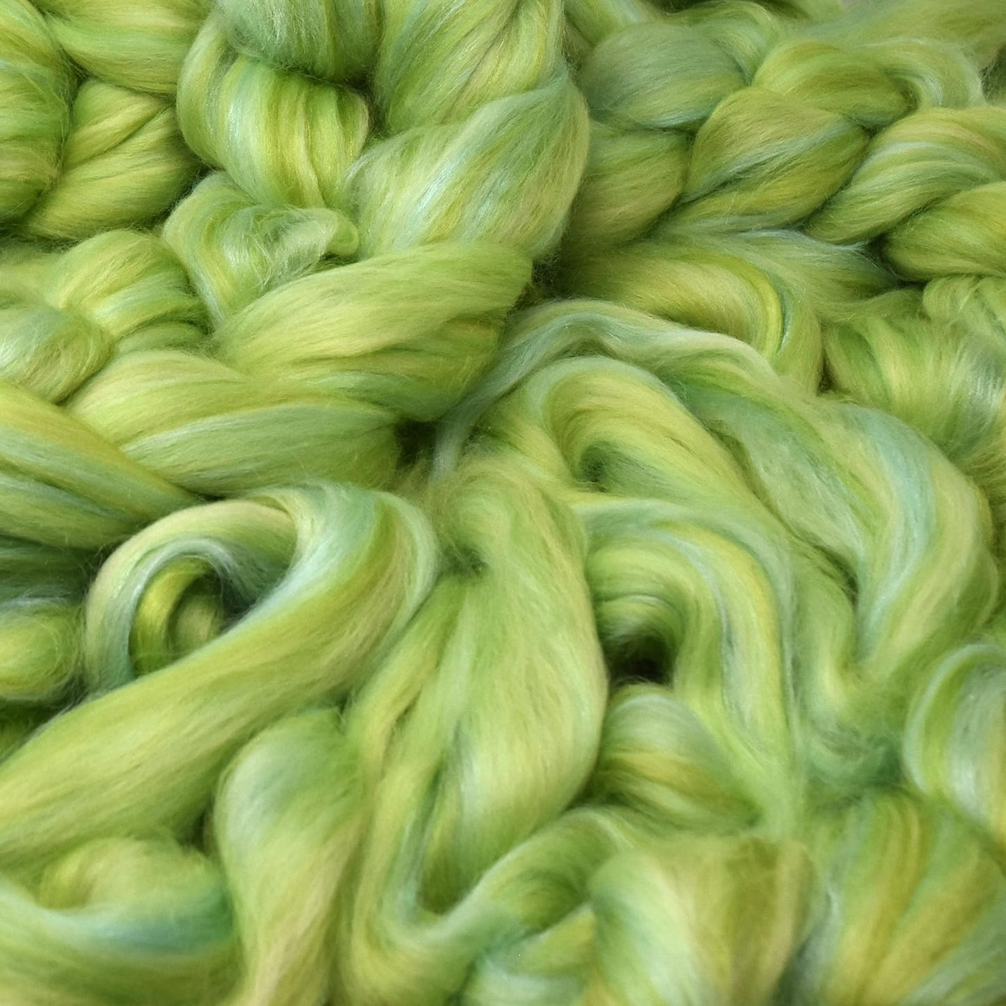 Merino Silk Luxe Tonal Designer Blend. Superfine Merino, Mulberry Silk, Tussah Silk. Top Roving for Spinning or Felting. Enchanted Forest 1oz