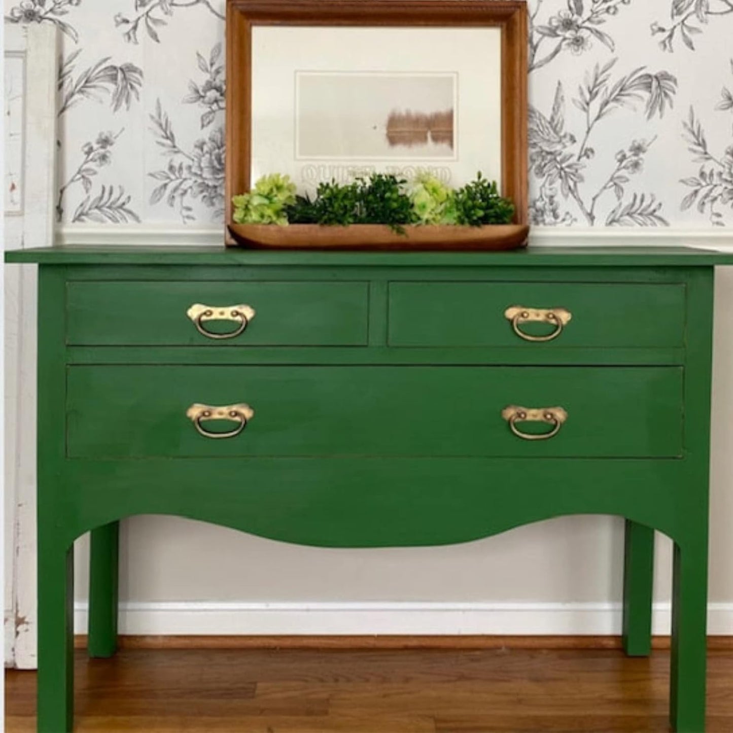 Dixie Belle Paint Company Chalk Finish Furniture Paint - Evergreen (16oz) - Matte Bold Green Chic Chalk Mineral DIY Furniture Paint