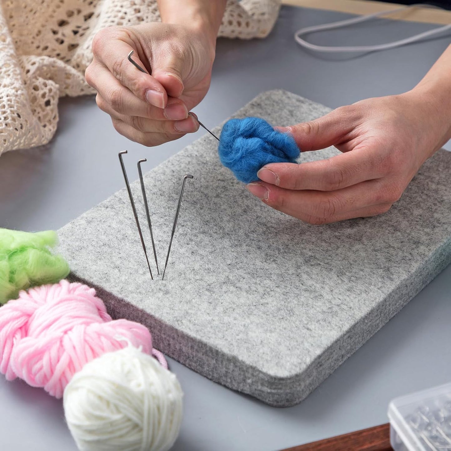 Amylove 4 Pcs Needle Felting Pad Needled Felting Mat Wool Supplies Thick Firm Base Woolen Block for Beginners Crochet Knitting Projects Kit Tool, Gray (8 x 10 x 1 Inch)