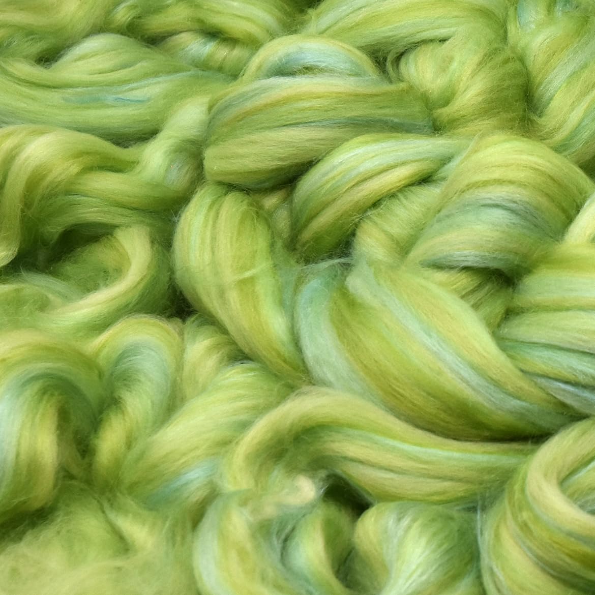 Merino Silk Luxe Tonal Designer Blend. Superfine Merino, Mulberry Silk, Tussah Silk. Top Roving for Spinning or Felting. Enchanted Forest 4oz