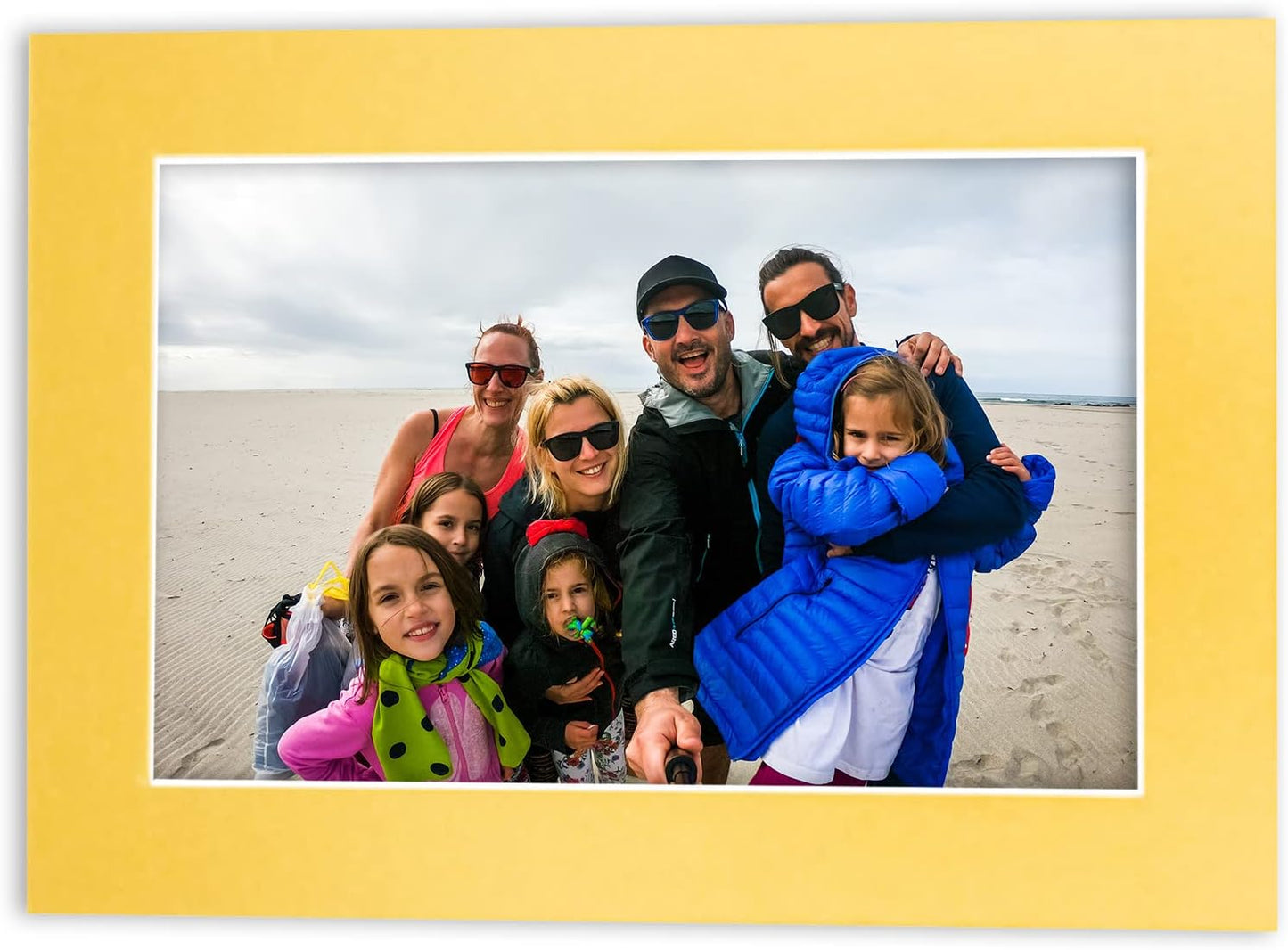 5x7 Mat for 8.5x11 Frame - Precut Mat Board Acid-Free Metallic Gold 5x7 Photo Matte For a 8.5x11 Picture Frame, Premium Matboard for Family Photos, Show Kits, Art, Picture Framing, Pack of 25 Mats