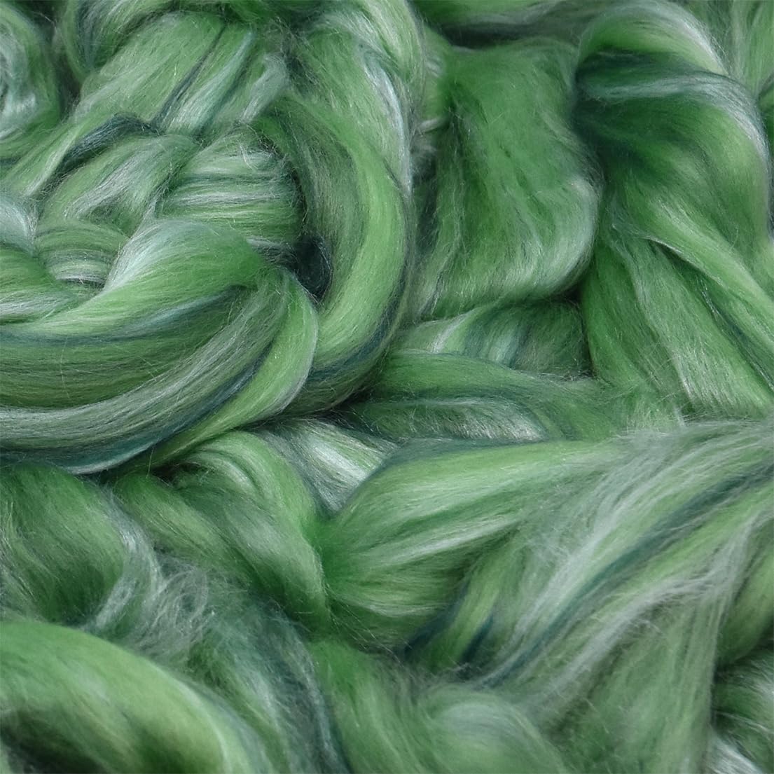 Merino Silk Luxe Tonal Designer Blend. Superfine Merino, Mulberry Silk, Tussah Silk. Top Roving for Spinning or Felting. Velvet Moss 4oz