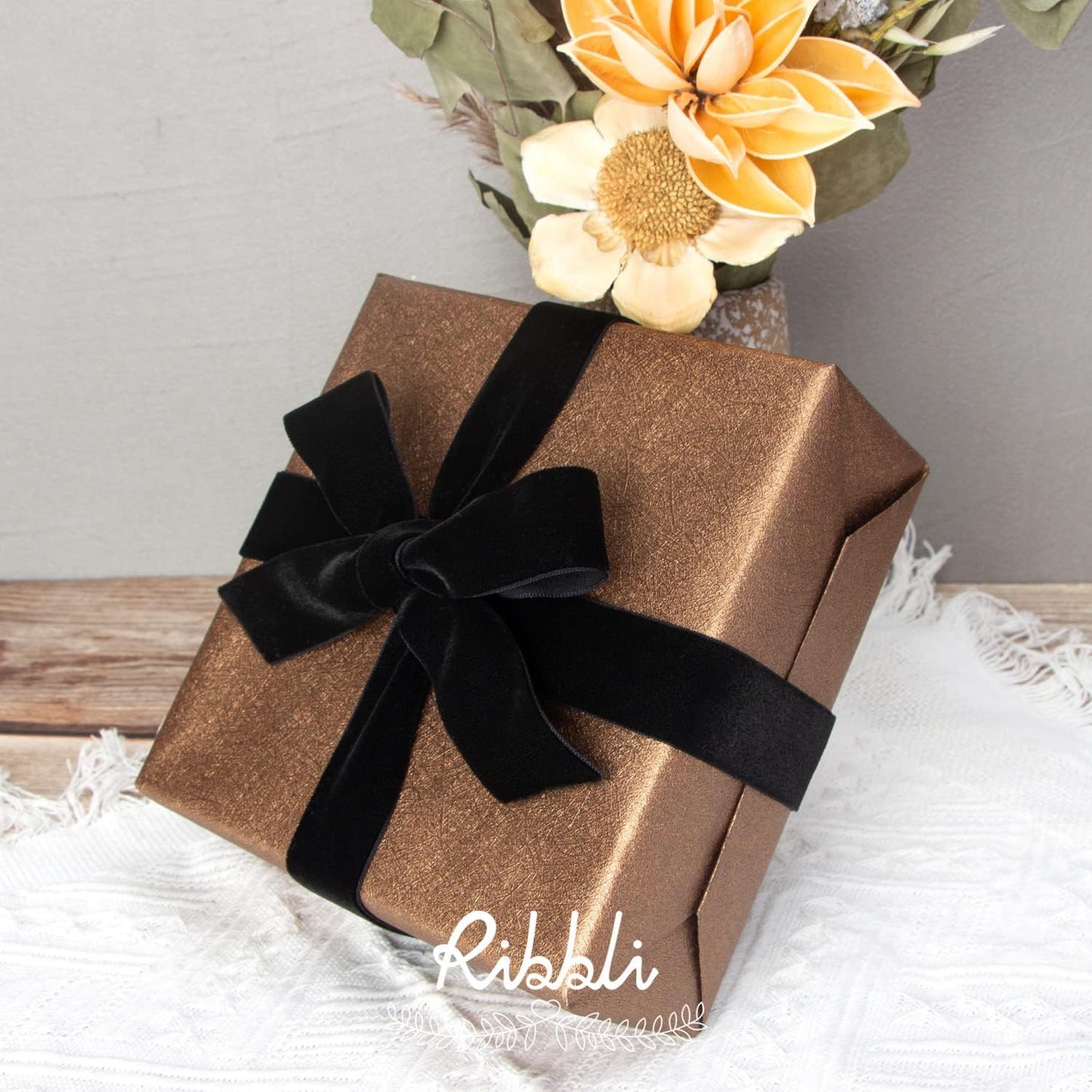 Ribbli Polyester Black Velvet Ribbon,1Inch,10-Yard Spool,Use for Choker,Gift Wrapping,Floral Bouquets, Boutonnieres