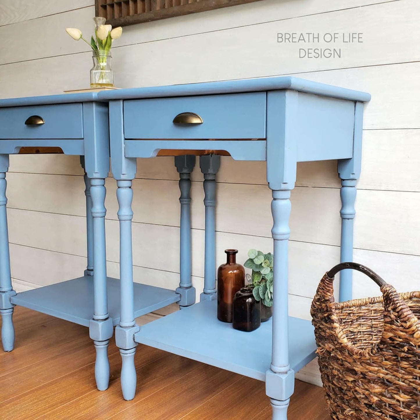 Dixie Belle Paint Company Chalk Finish Furniture Paint - Dusty Blue (16oz) - Matte Faded Denim Chic Chalk Mineral DIY Furniture Paint