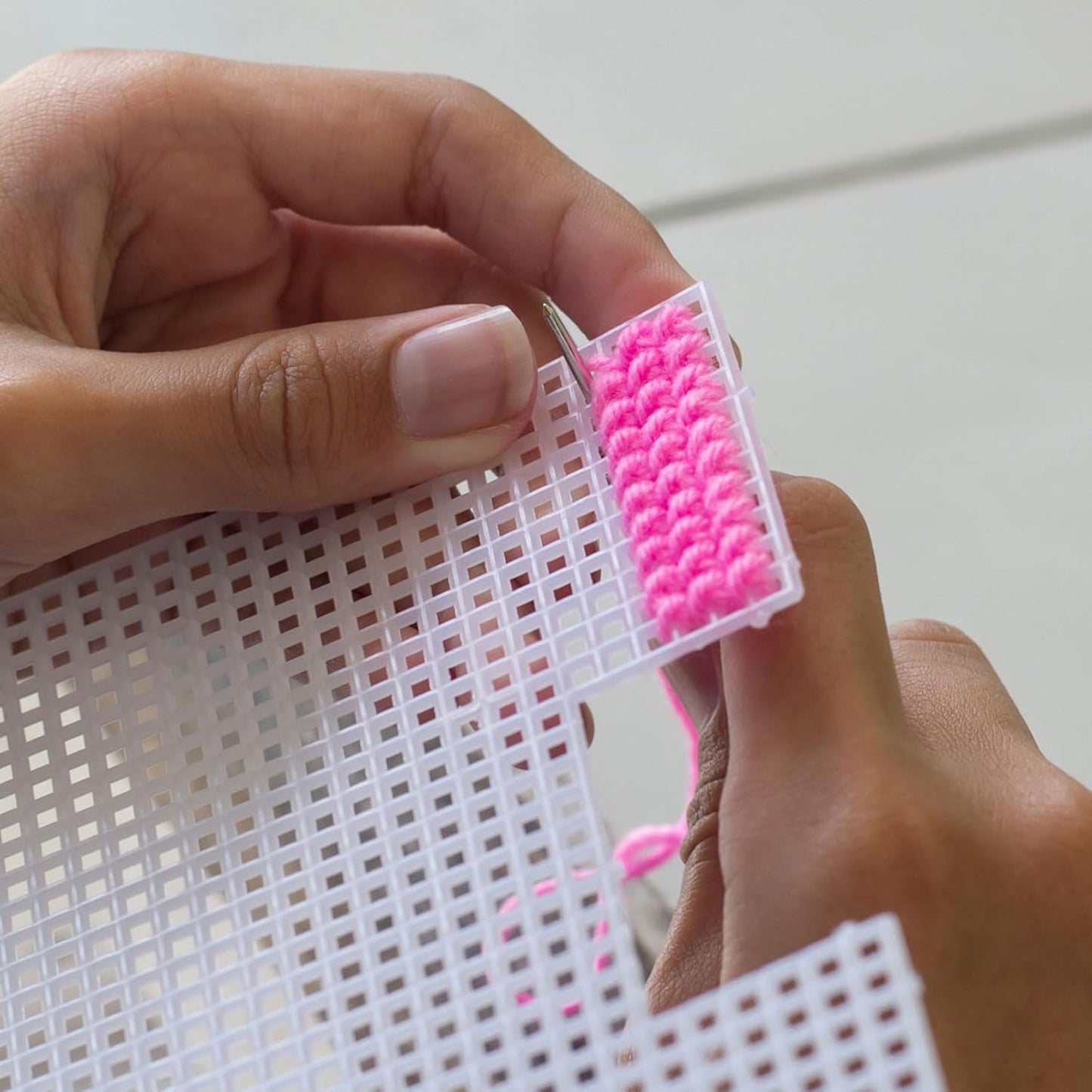 MECCANIXITY 4Pcs Plastic Mesh Canvas Sheet 4 Count 36 cm/ 14.2" for Crochet Bag Making Cross Blank Canvas for Embroidery Needlepoint, Bag, Knit Crochet Mesh, White