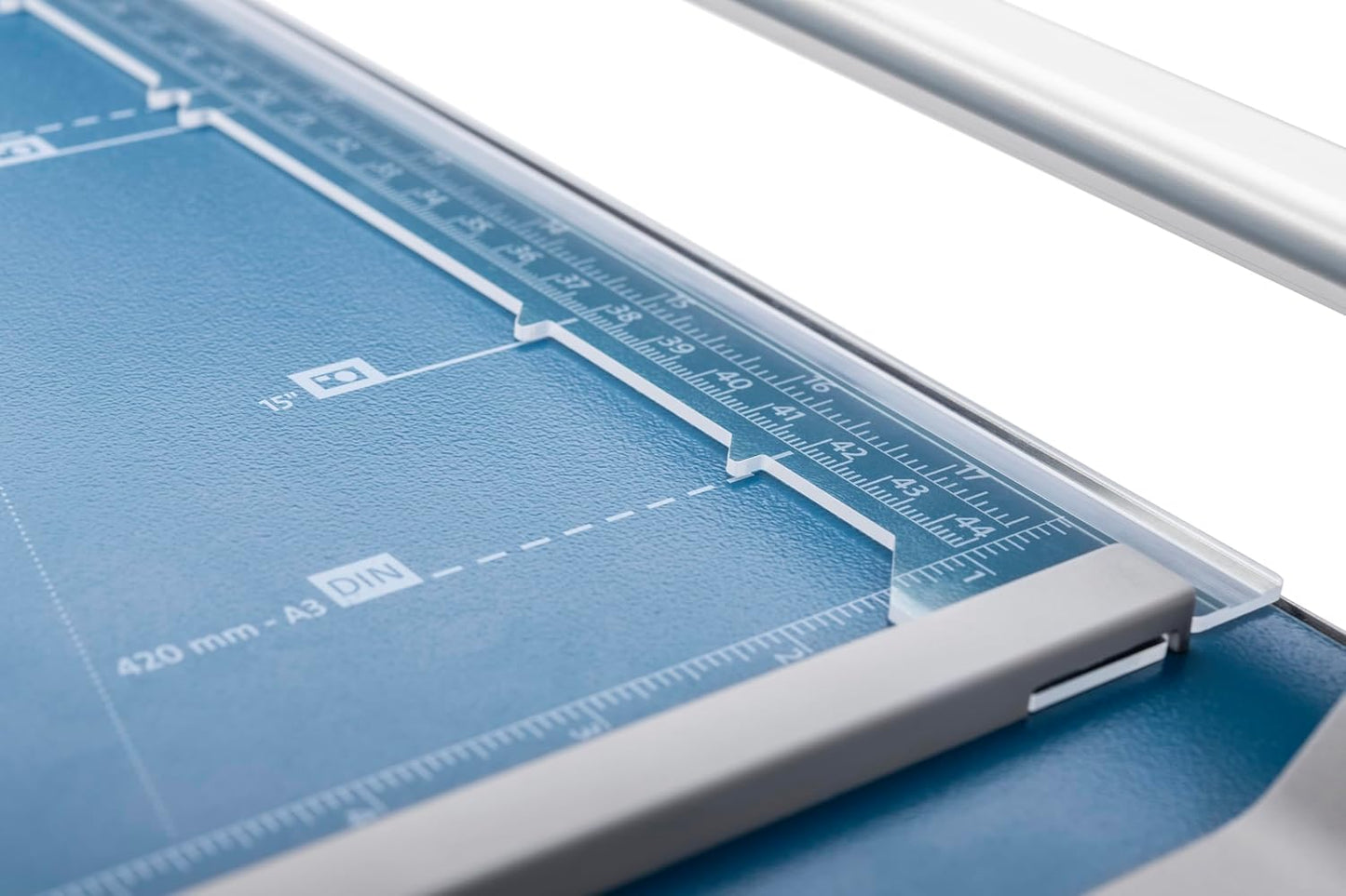 Dahle 508 Personal Rotary Trimmer, 18" Cut Length, 5 Sheet Capacity, Self-Sharpening, Automatic Clamp, German Engineered Paper Cutter