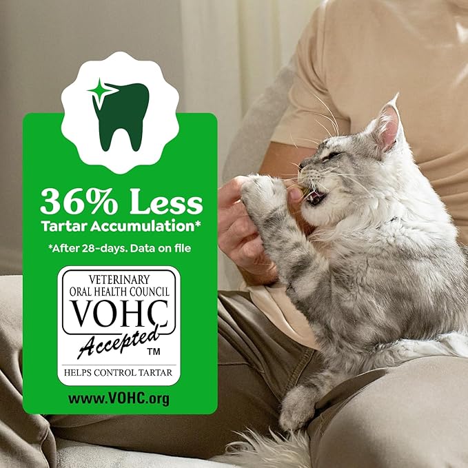Greenies Feline Veterinarian-Recommended Adult Natural Dental Cat Treats, Tempting Tuna Flavor, 9.75 oz. Tub